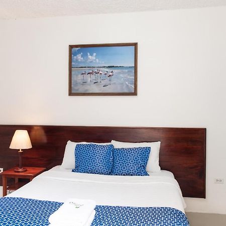 Hostal La Gran Tortuga Puerto Villamil Exteriör bild