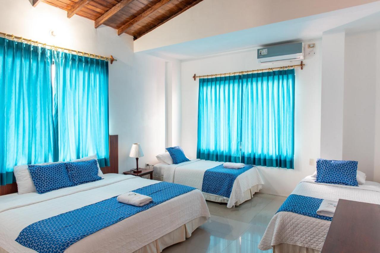 Hostal La Gran Tortuga Puerto Villamil Exteriör bild